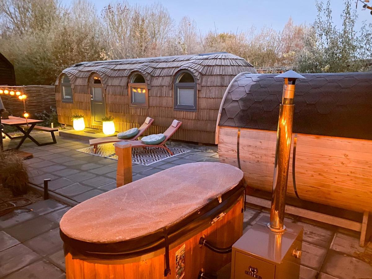Bed & Wellness Klein Knorrestein With Private Hottub And Sauna And Tandembike Rental Included In Price Almere Bagian luar foto