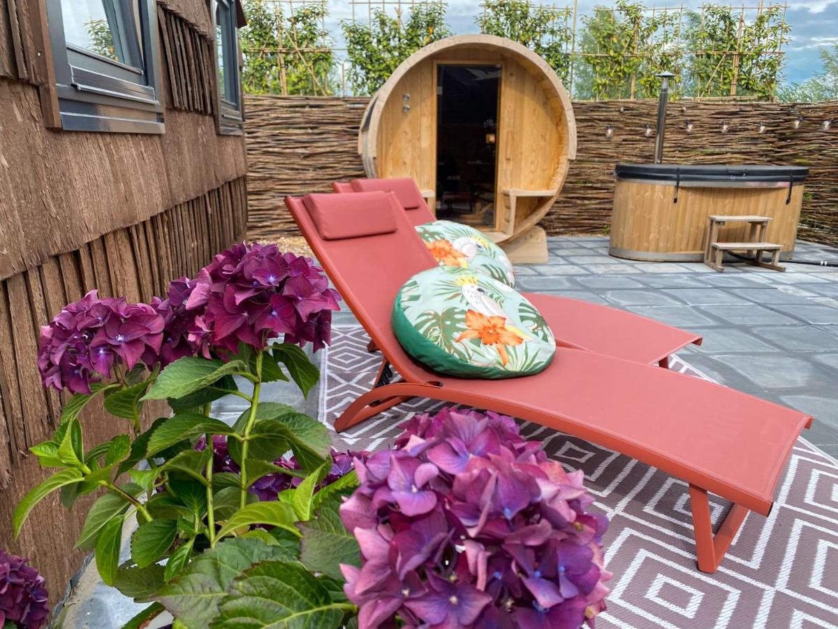 Bed & Wellness Klein Knorrestein With Private Hottub And Sauna And Tandembike Rental Included In Price Almere Bagian luar foto